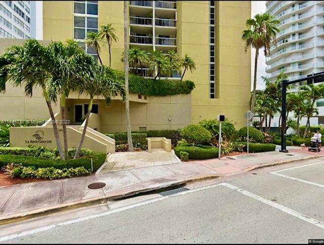 5880 Collins Ave # 1004