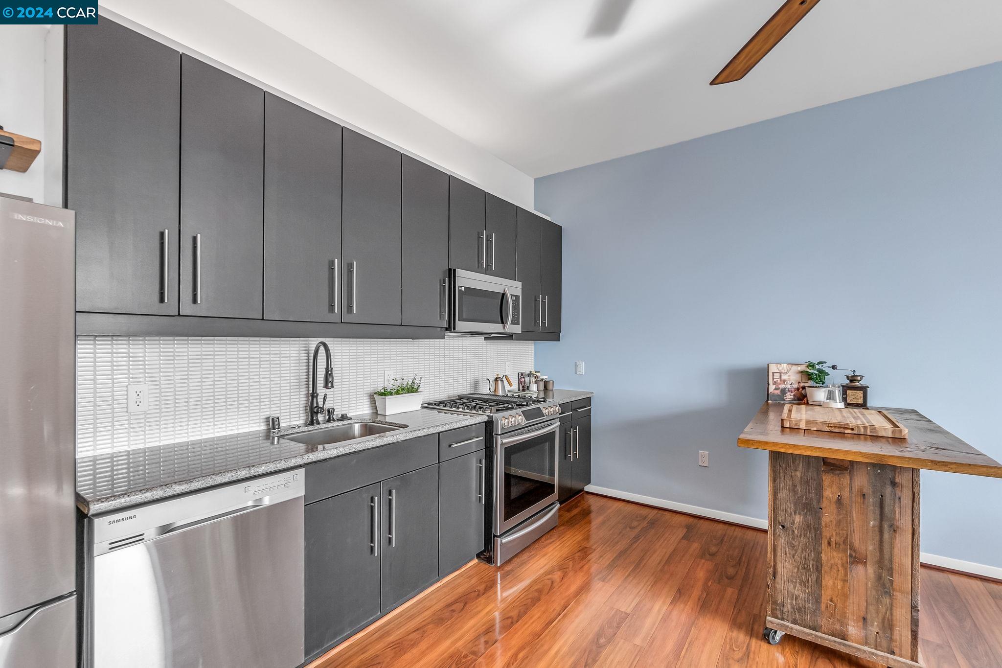 3801 San Pablo Ave # 305
