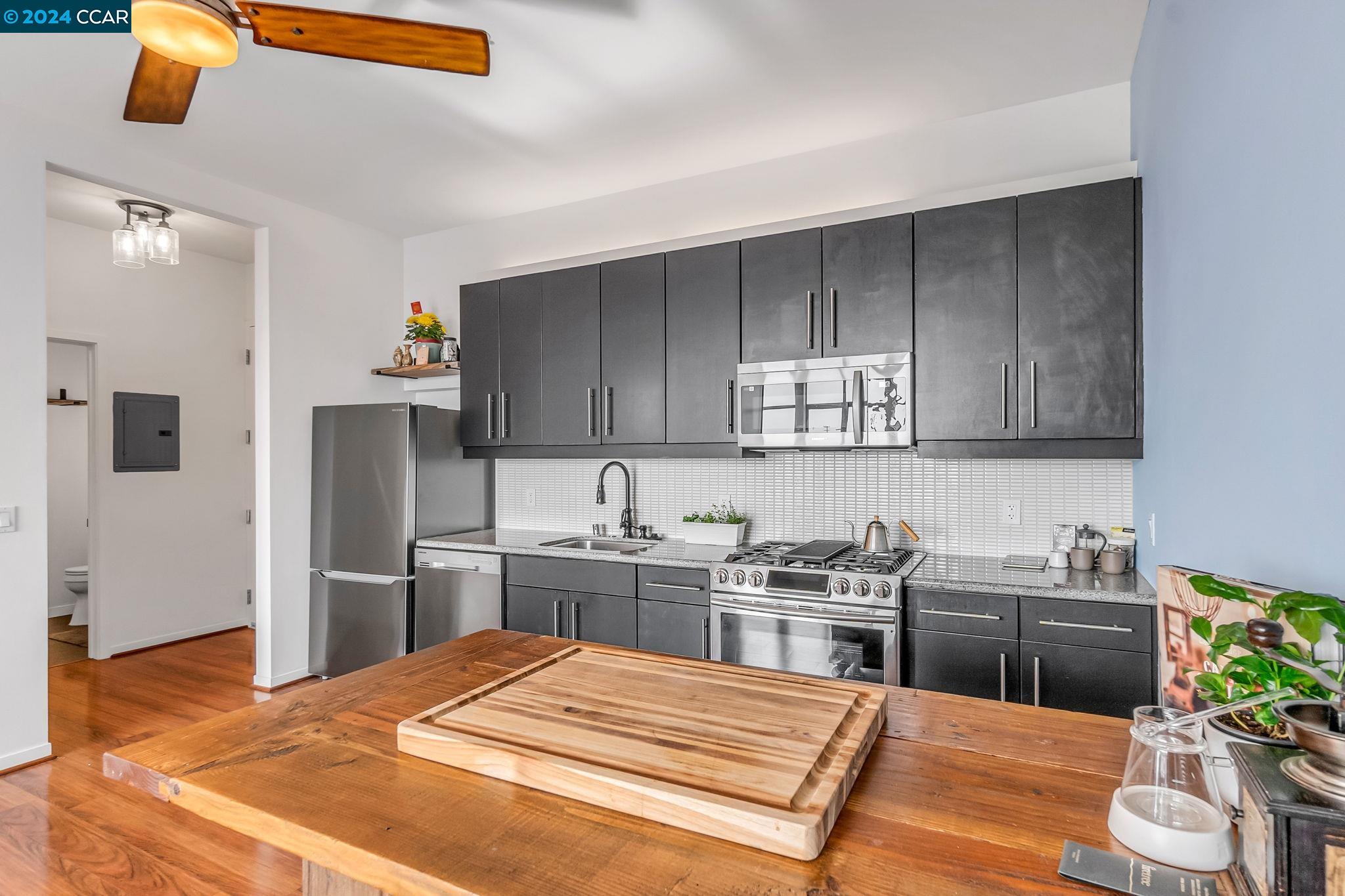 3801 San Pablo Ave # 305
