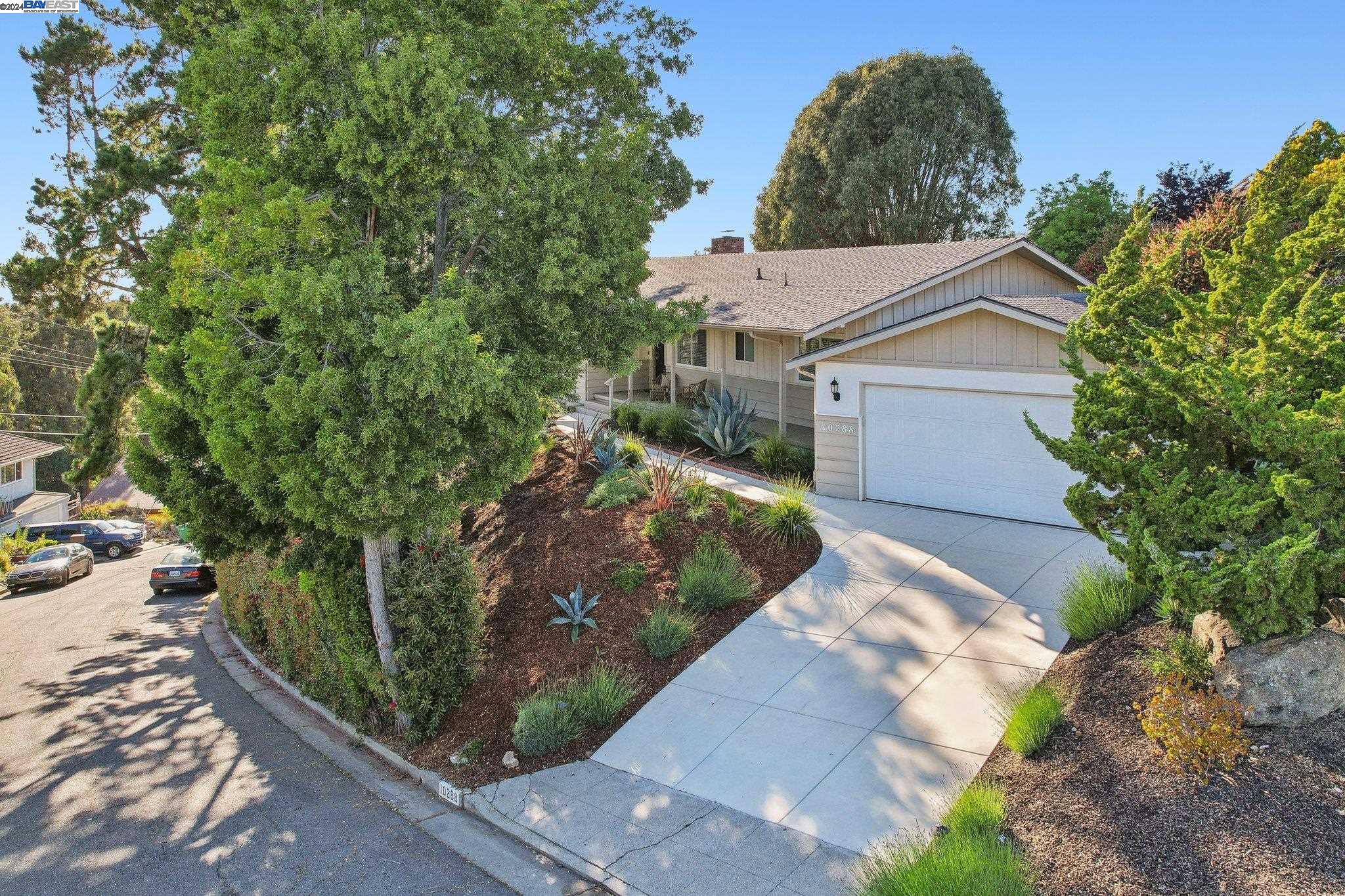 10288 Royal Oak Rd