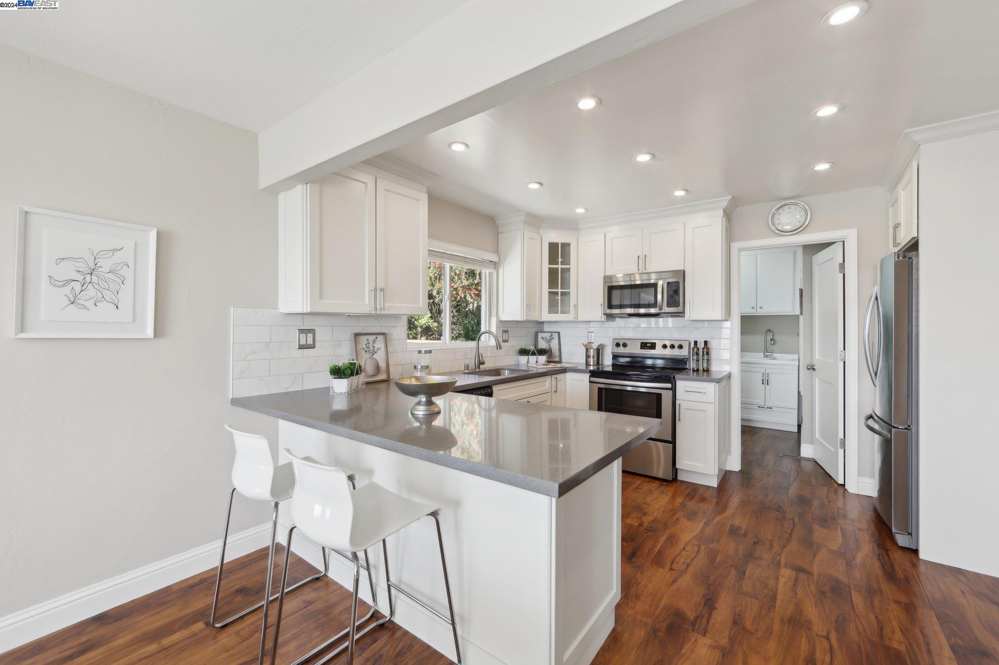 10288 Royal Oak Rd