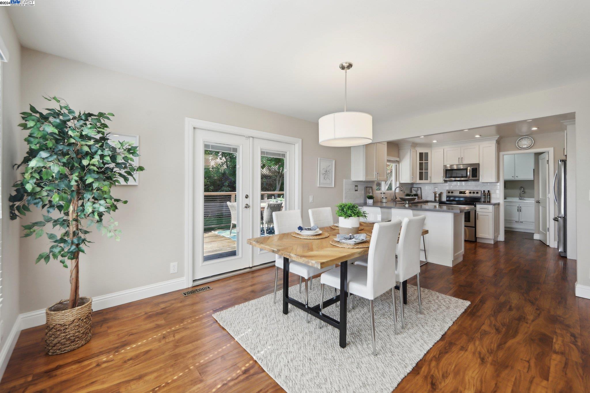 10288 Royal Oak Rd