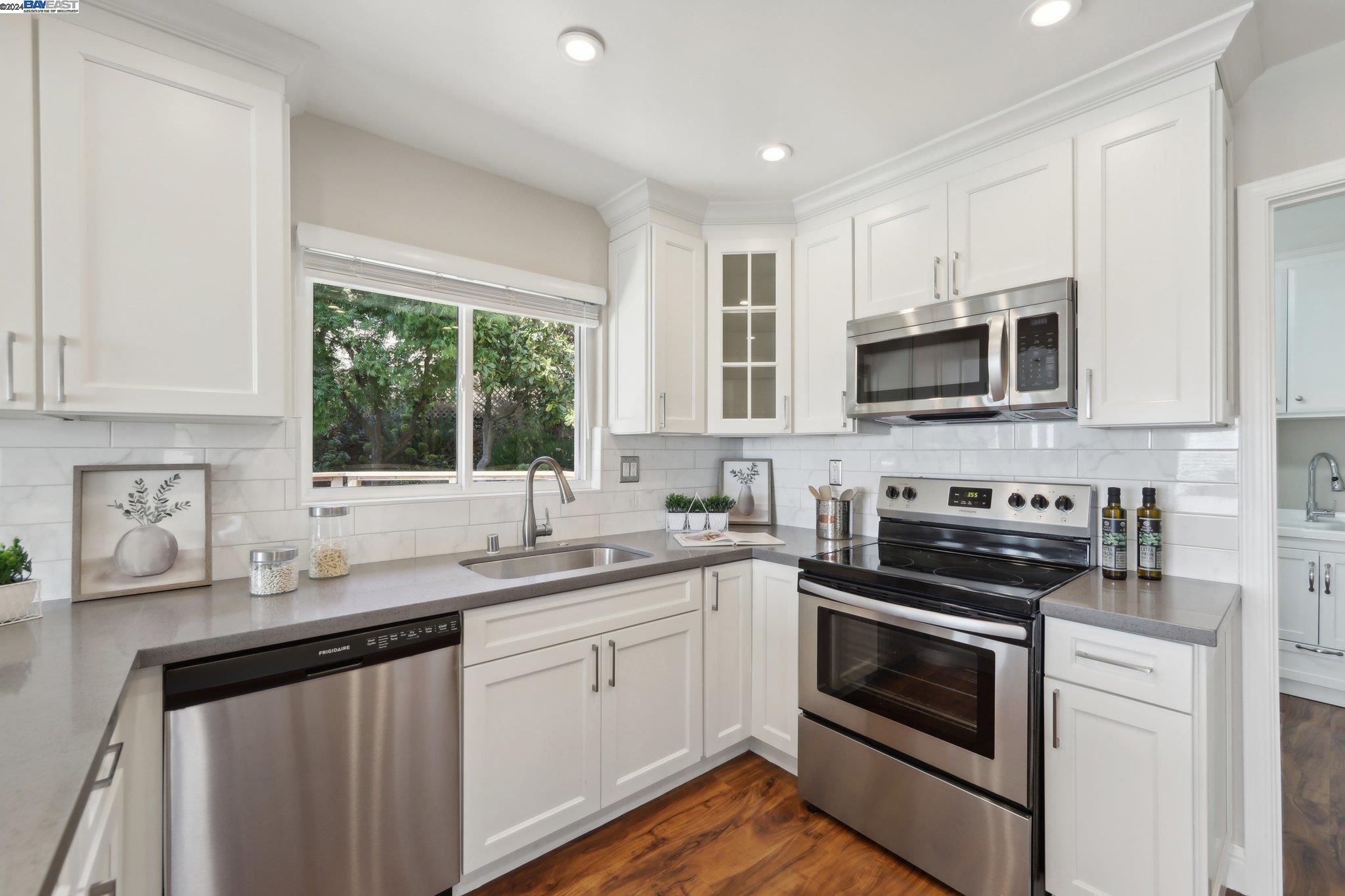10288 Royal Oak Rd