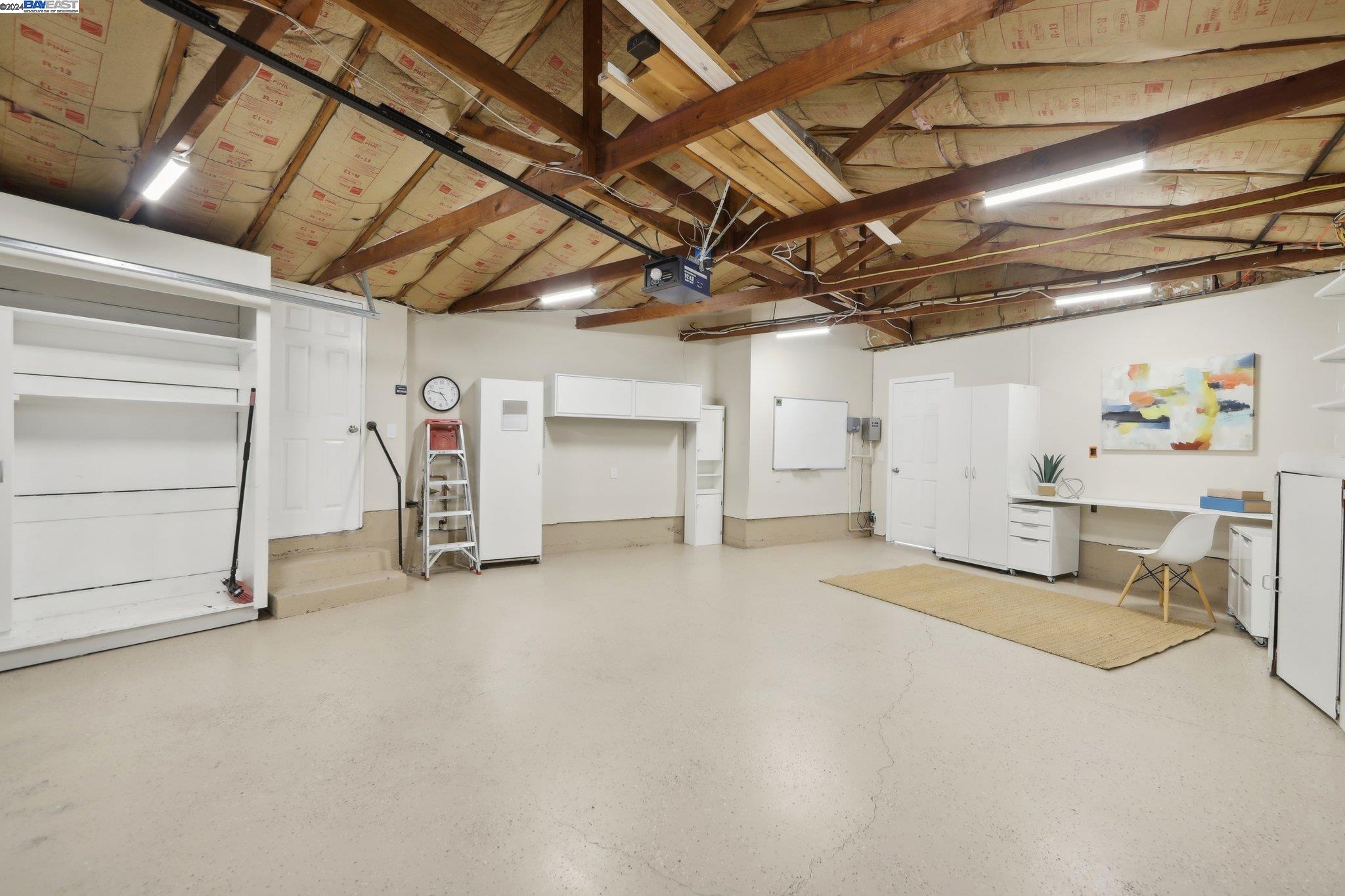 10288 Royal Oak Rd