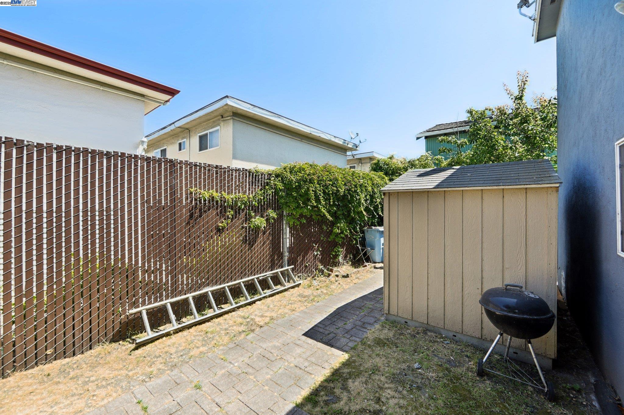 1235 Carrison Street