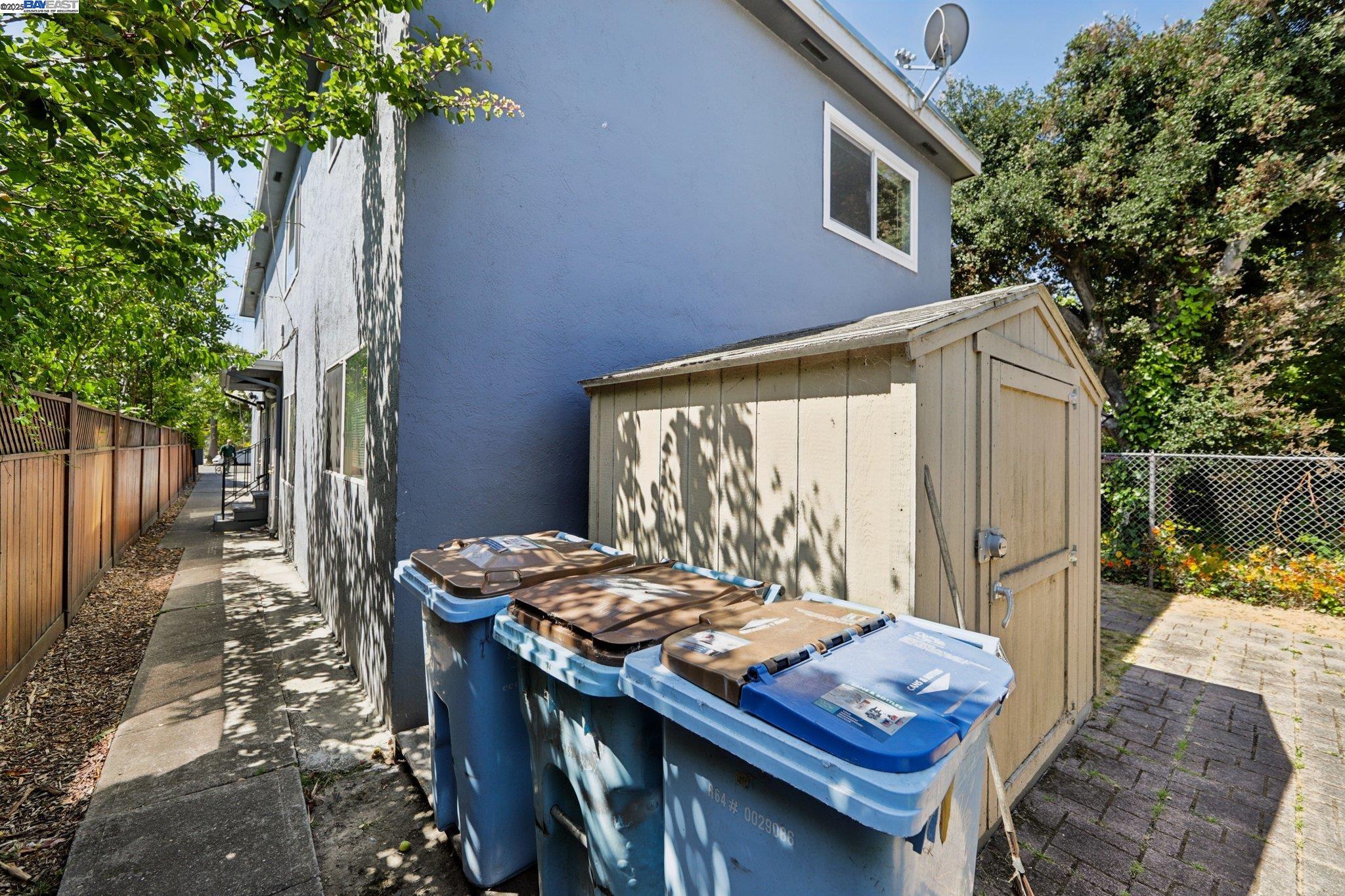 1235 Carrison Street