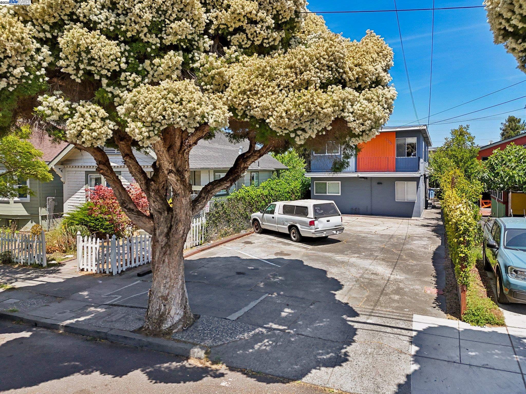 1235 Carrison Street