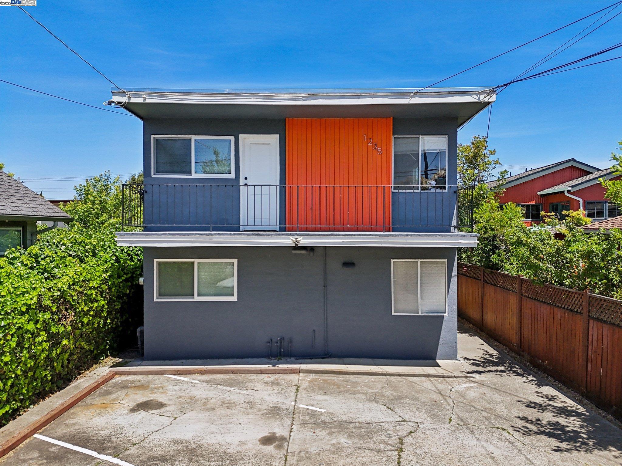 1235 Carrison Street