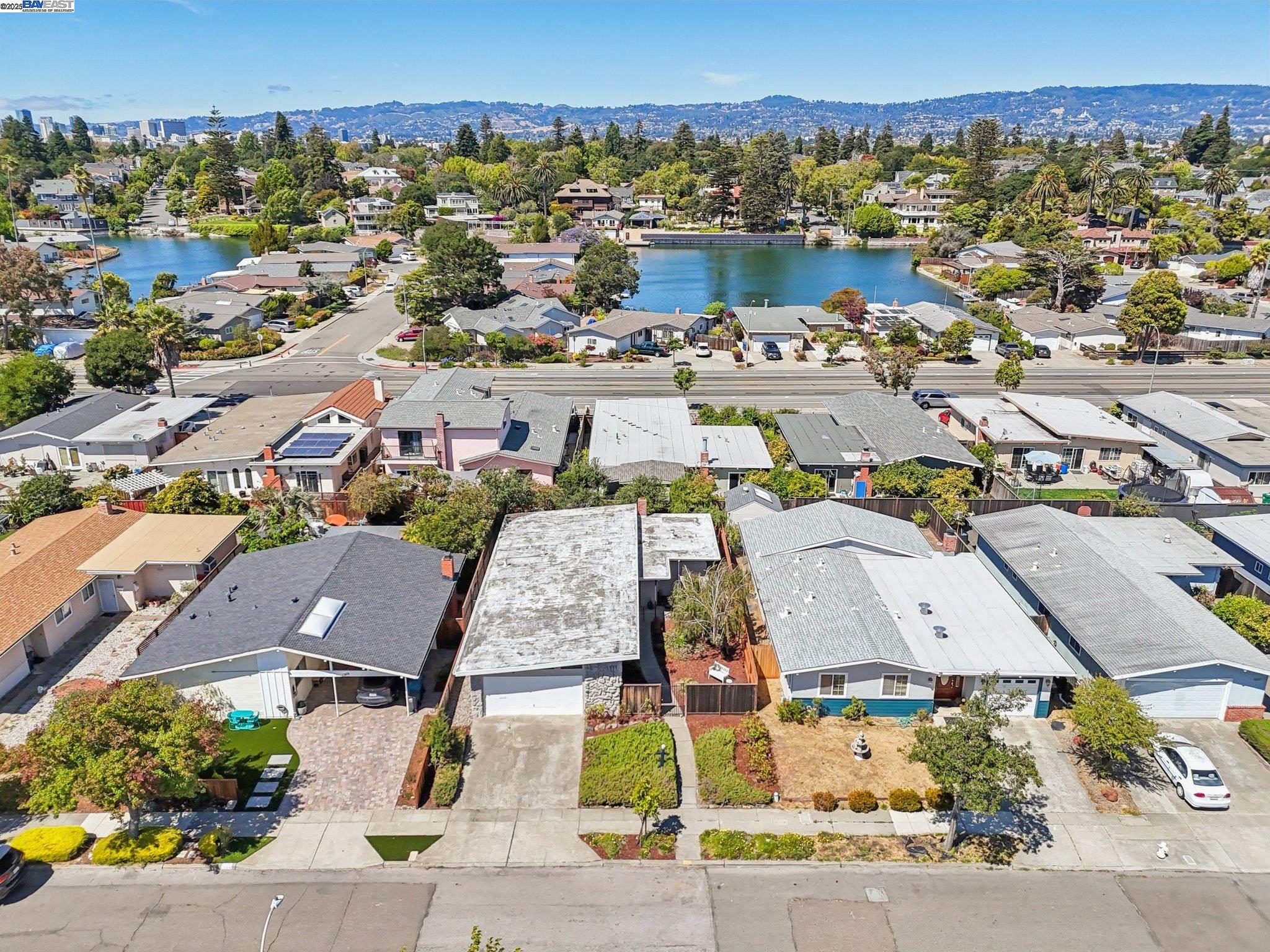 1213 Rosewood Way
