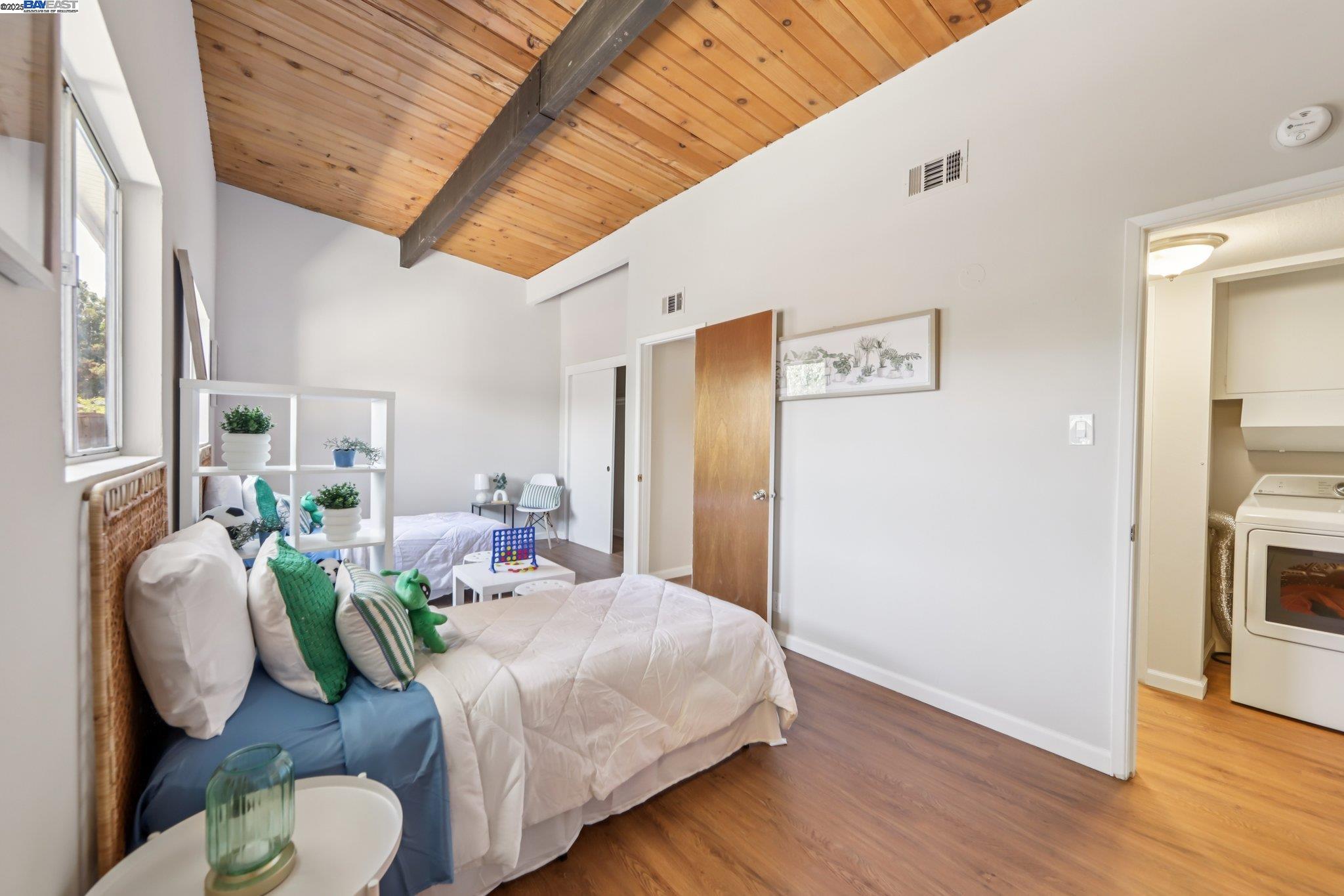 1213 Rosewood Way
