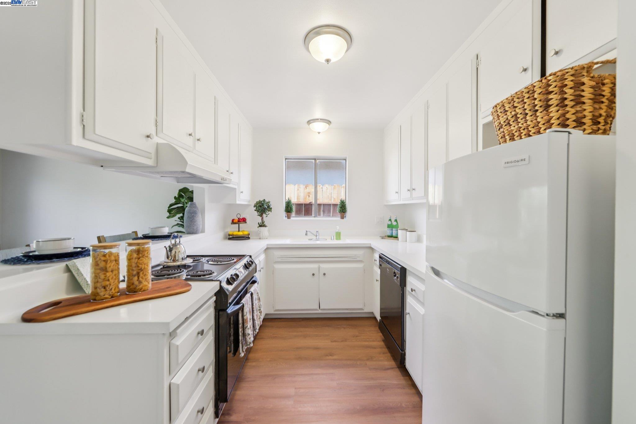 1213 Rosewood Way