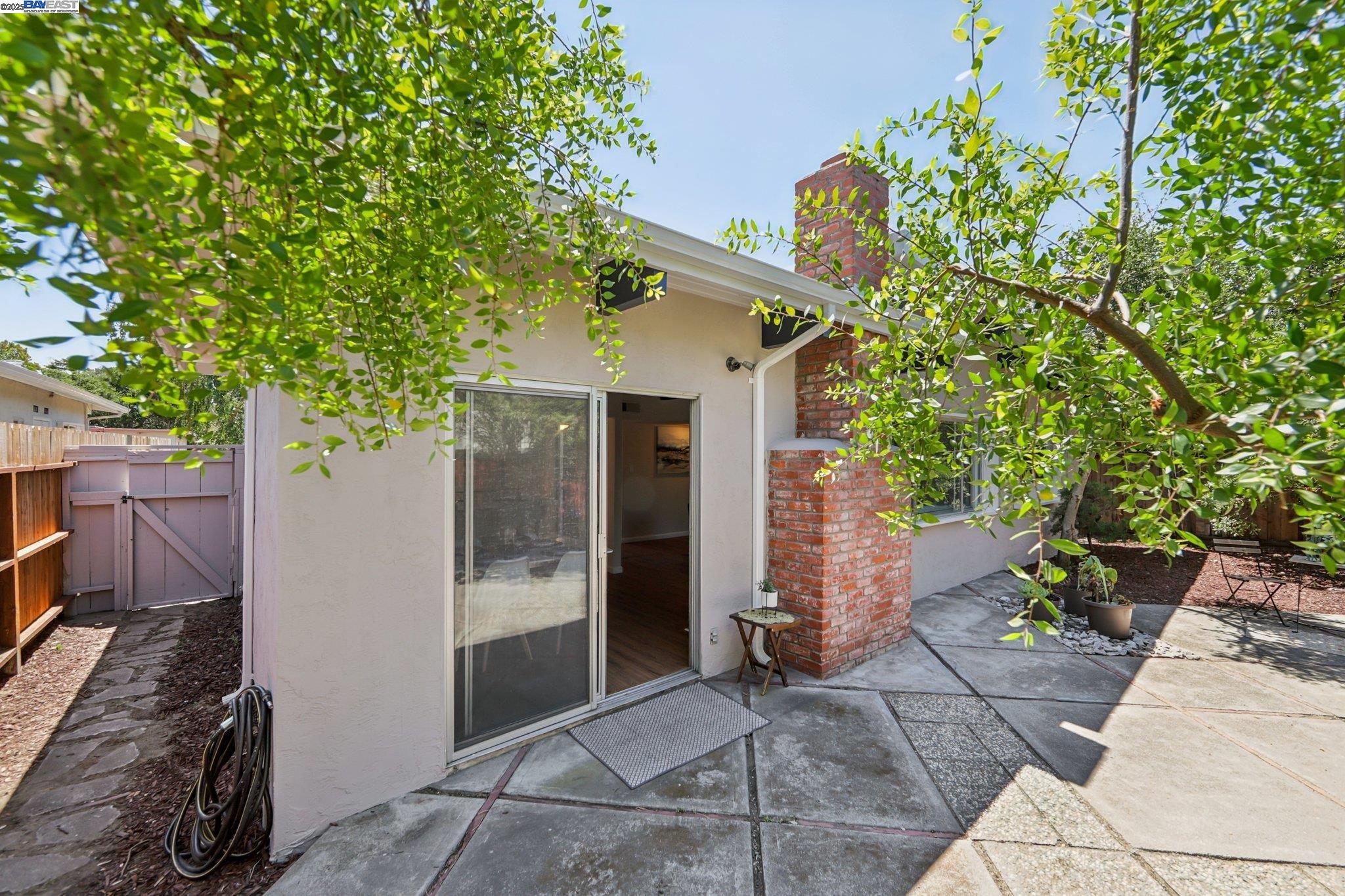 1213 Rosewood Way