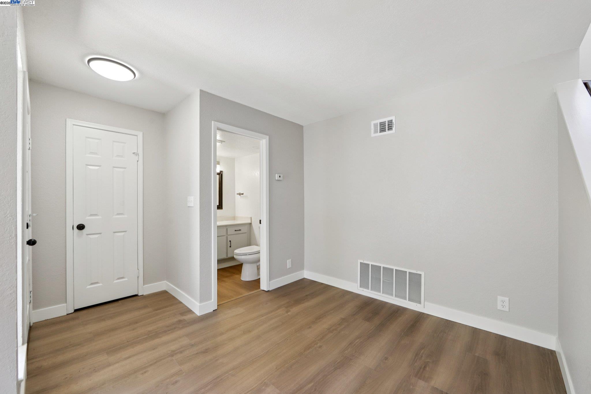 105 Carob Ln