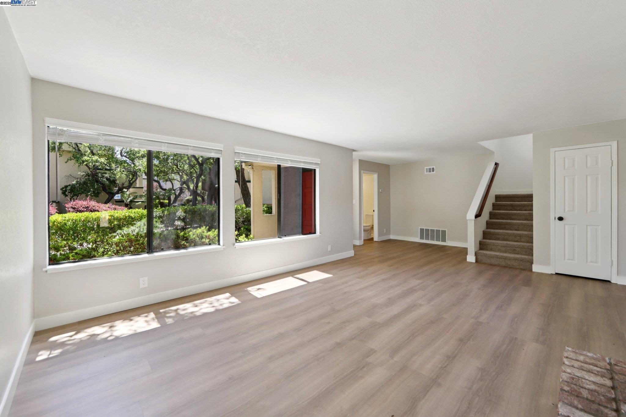 105 Carob Ln