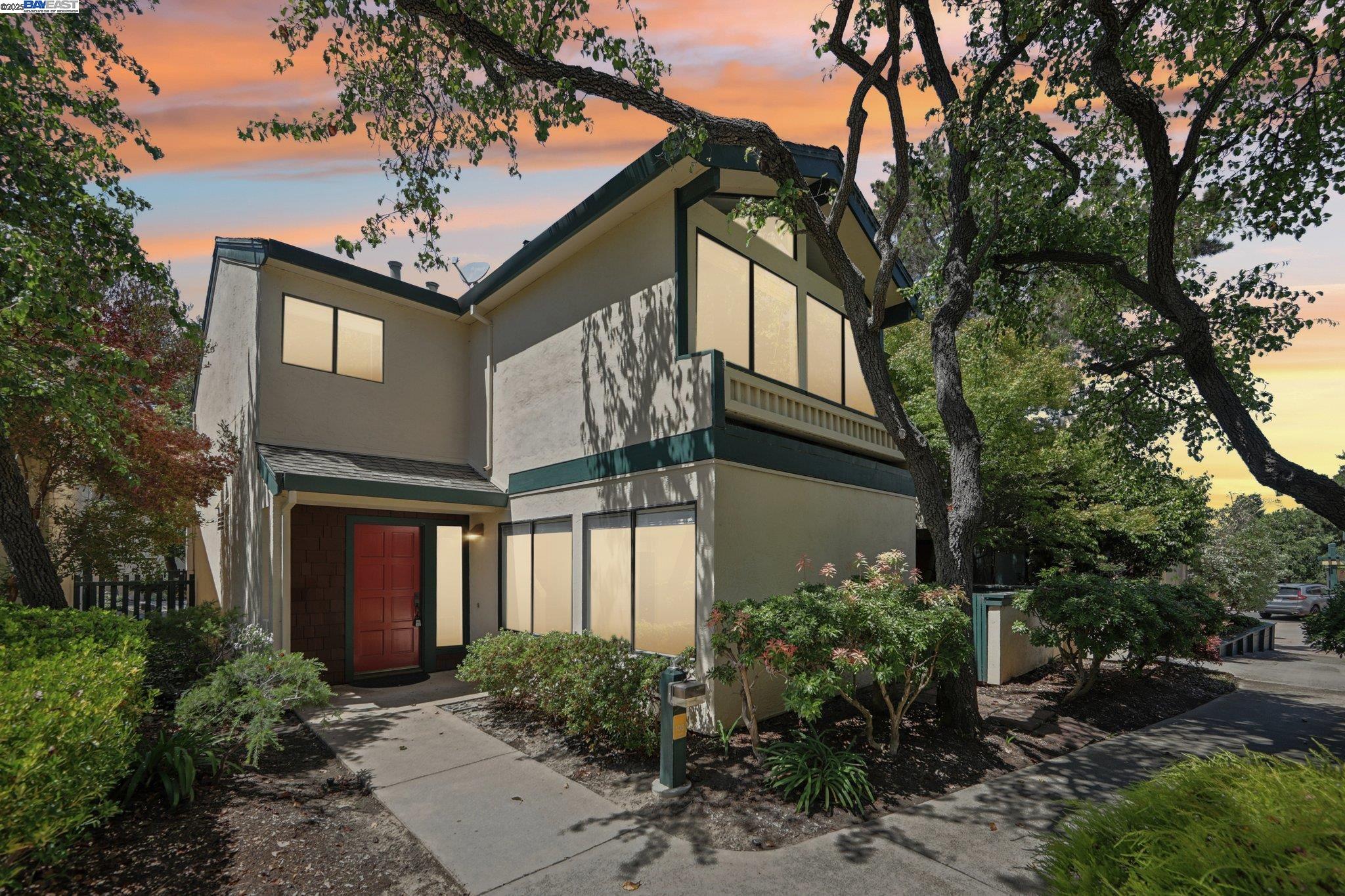 105 Carob Ln