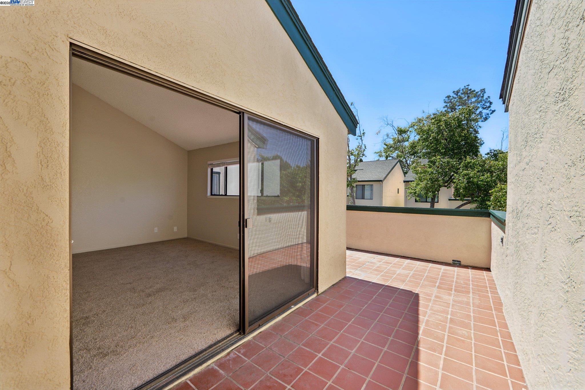 105 Carob Ln