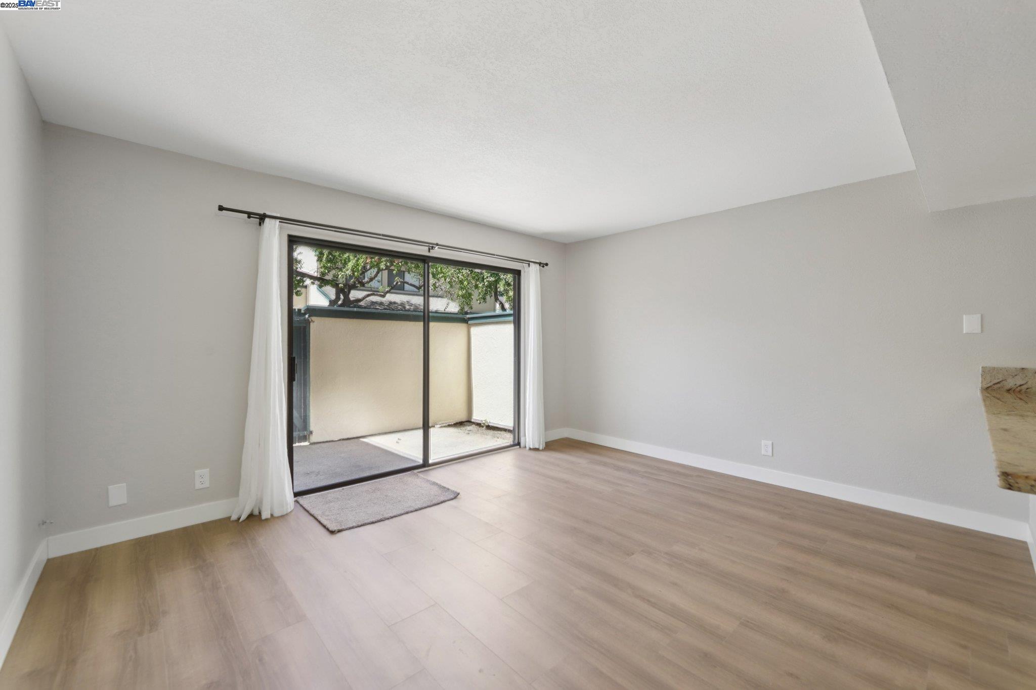 105 Carob Ln