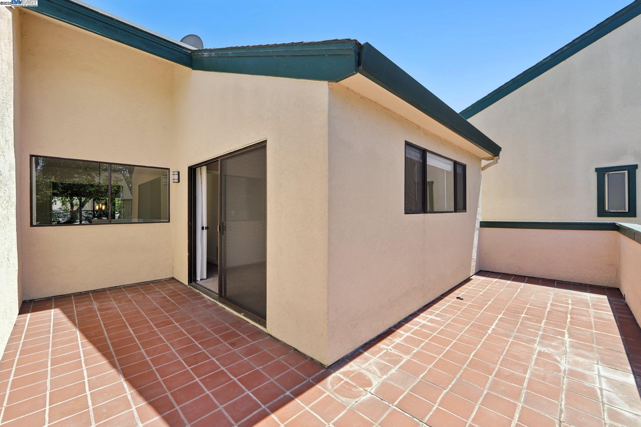 105 Carob Ln