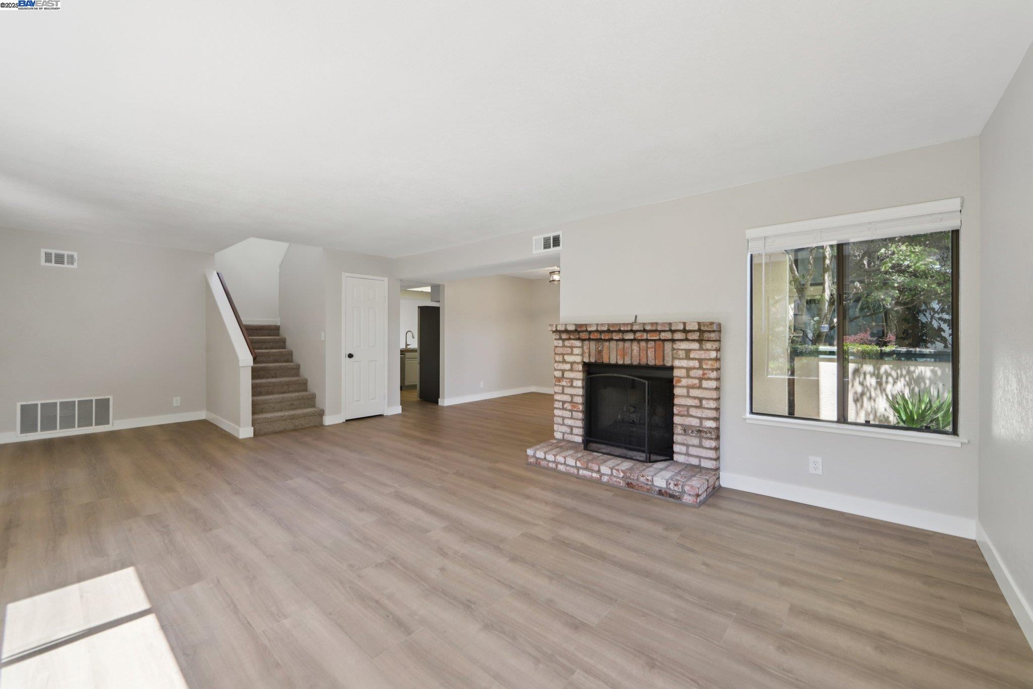 105 Carob Ln