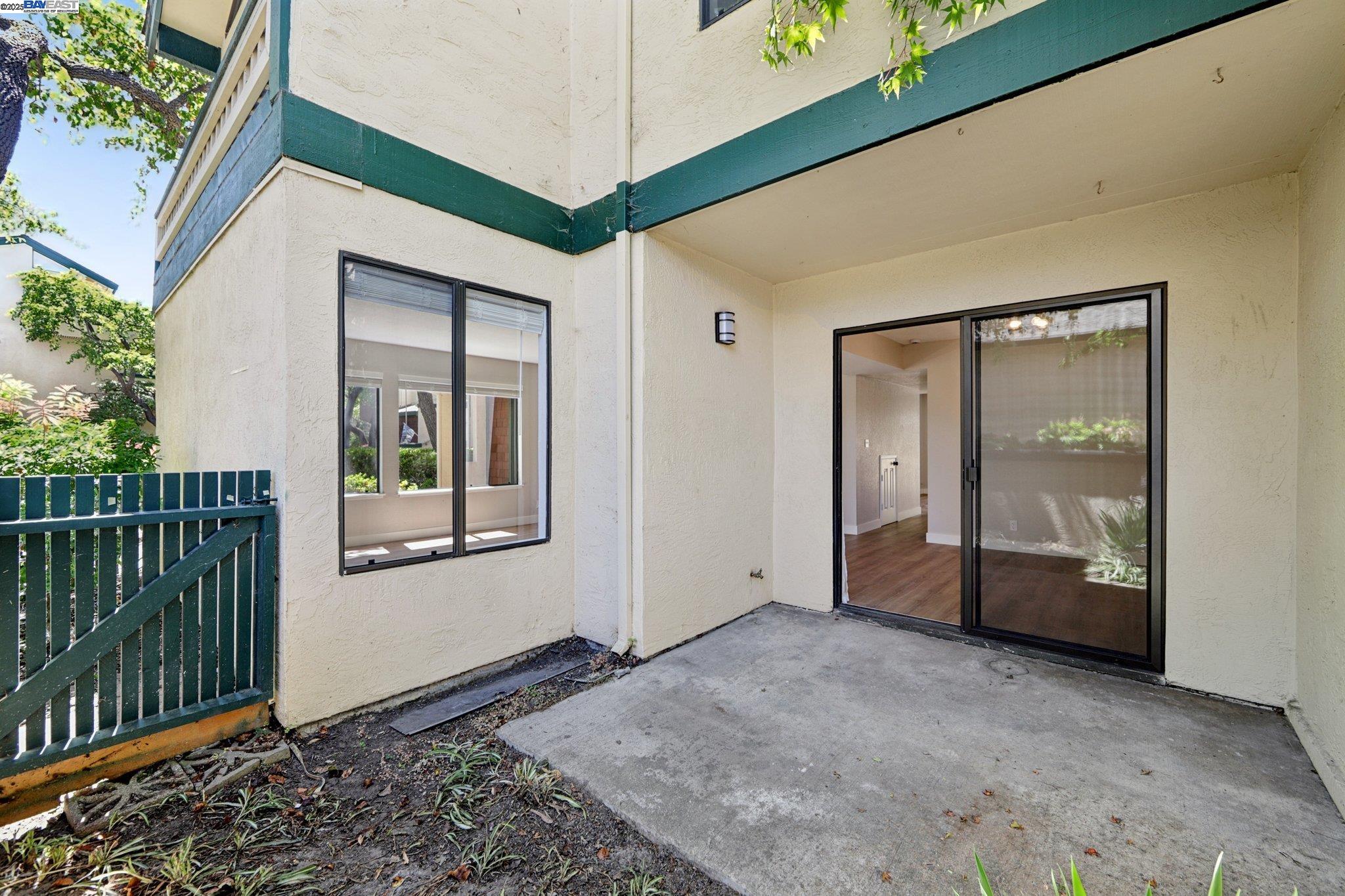 105 Carob Ln