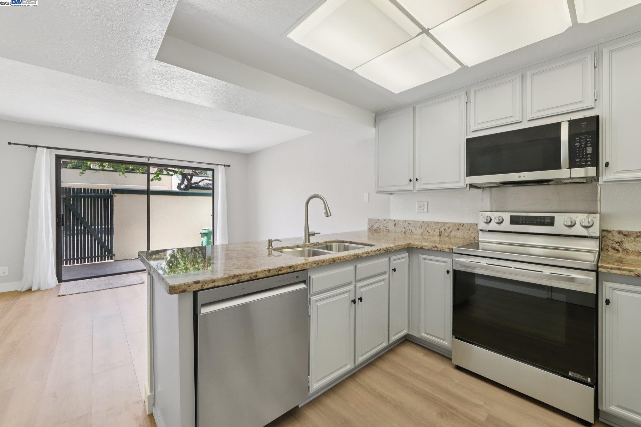 105 Carob Ln