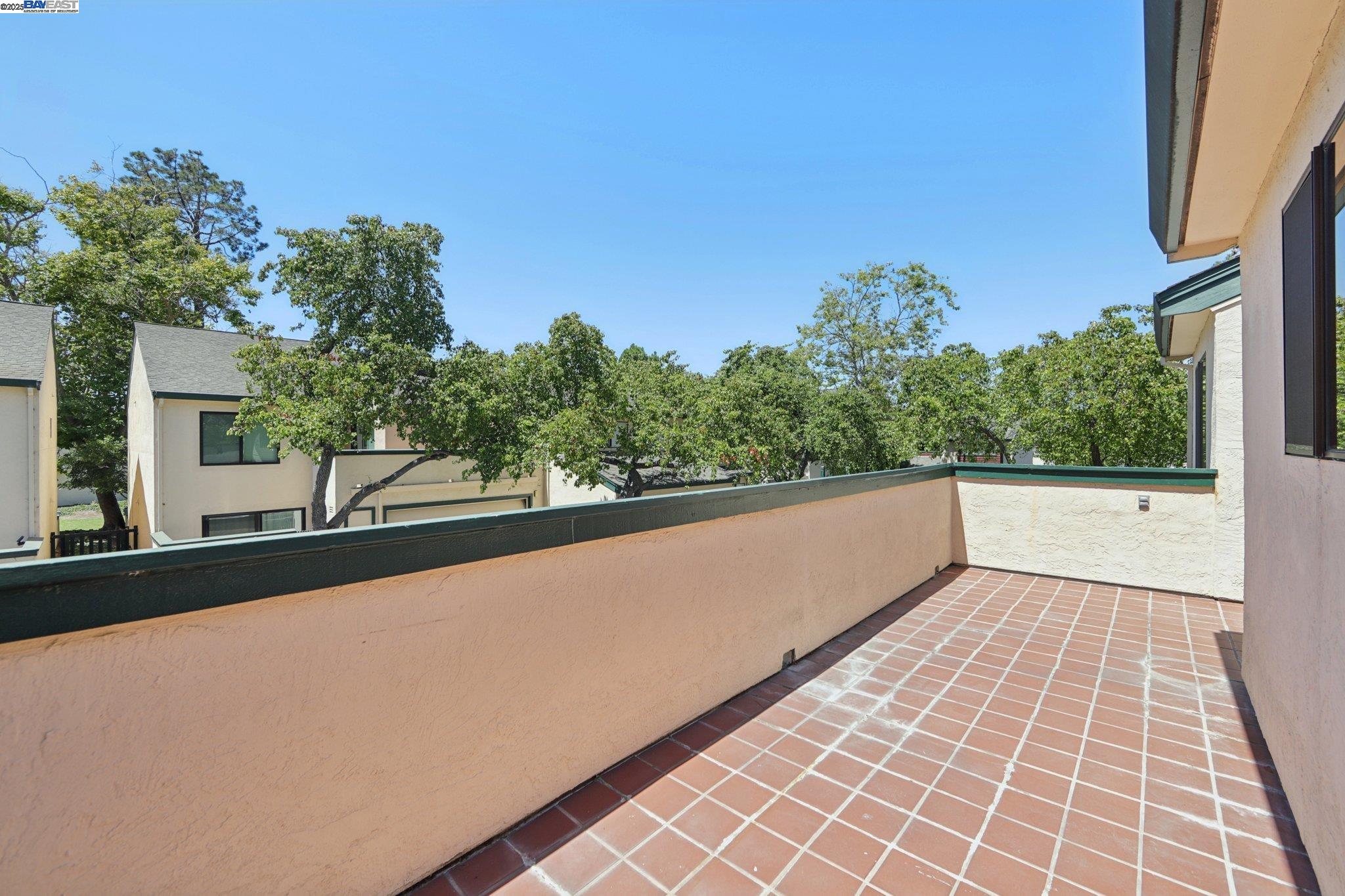105 Carob Ln