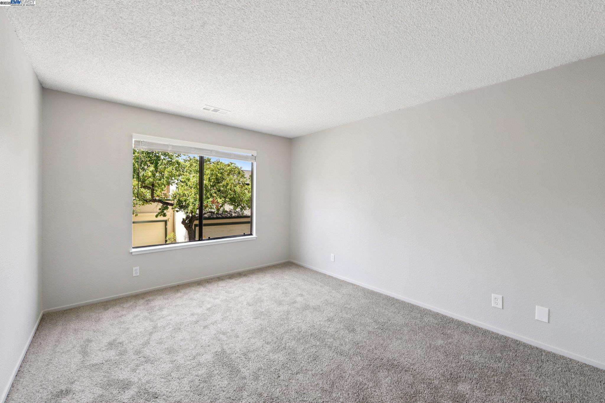 105 Carob Ln