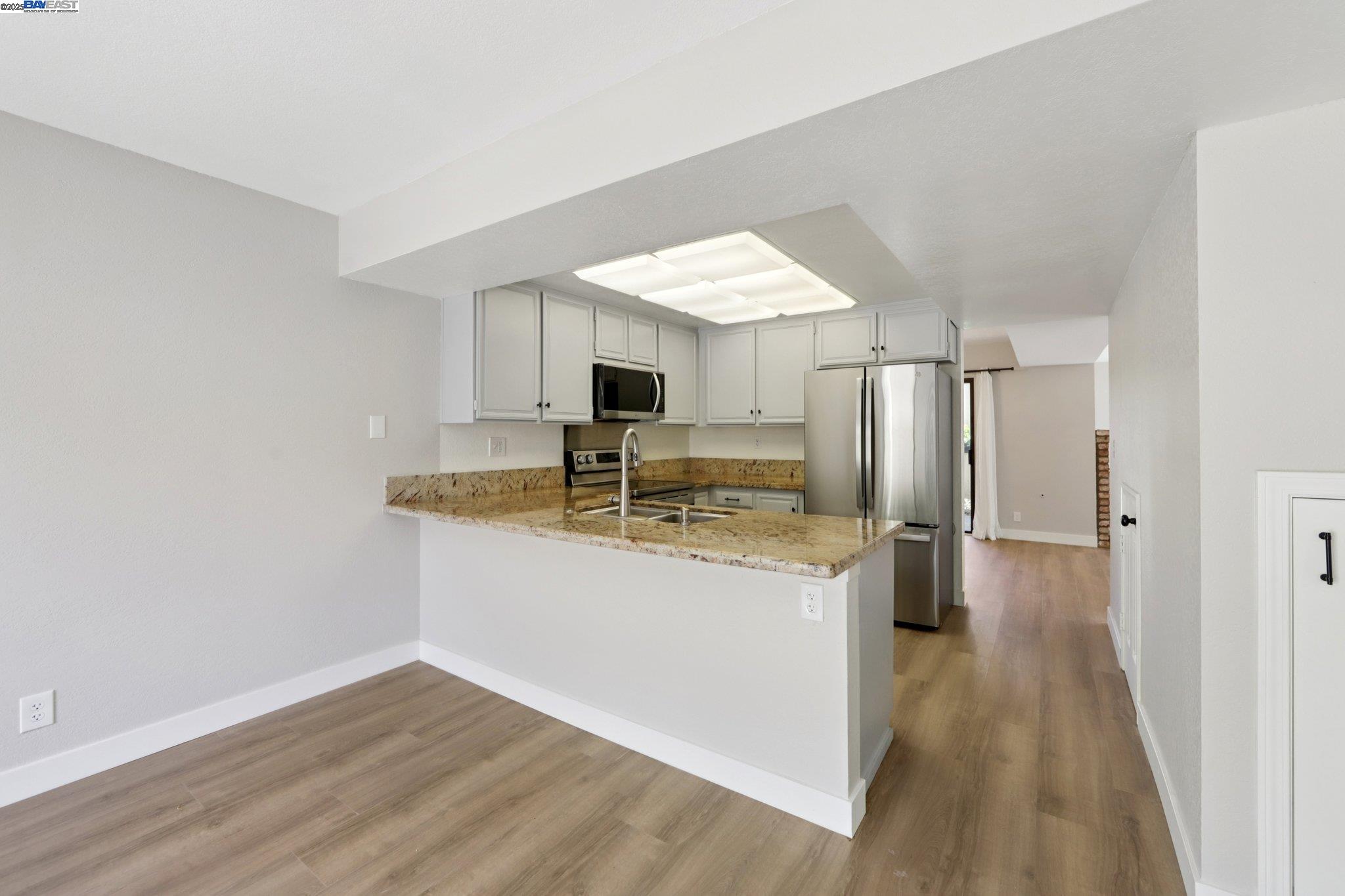 105 Carob Ln
