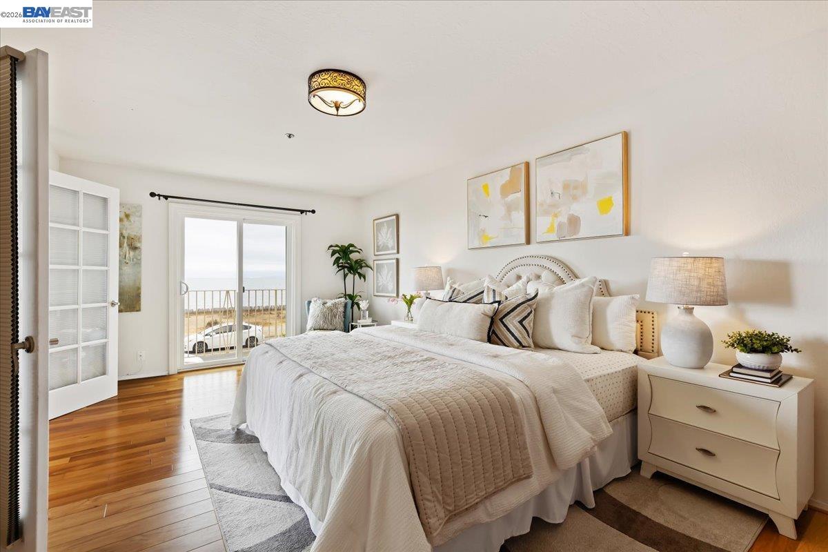 933 Shoreline Dr # 203