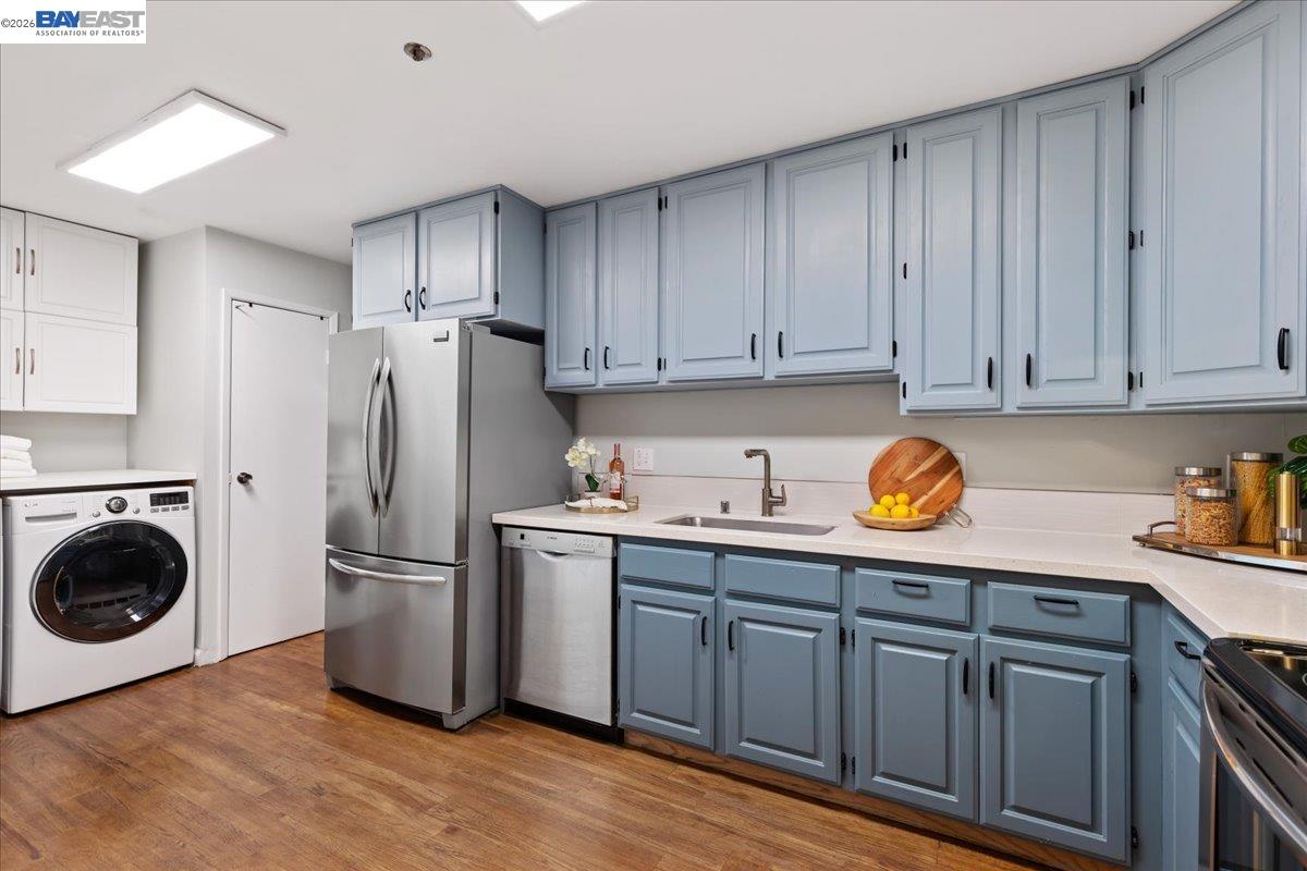 933 Shoreline Dr # 203