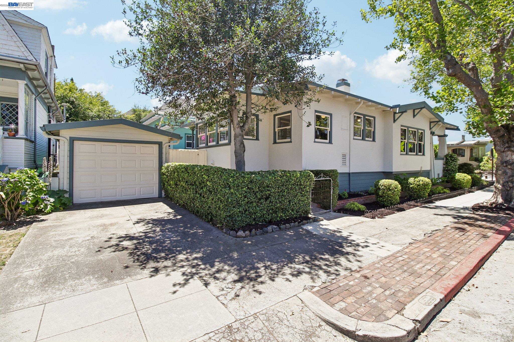 1344 Saint Charles St