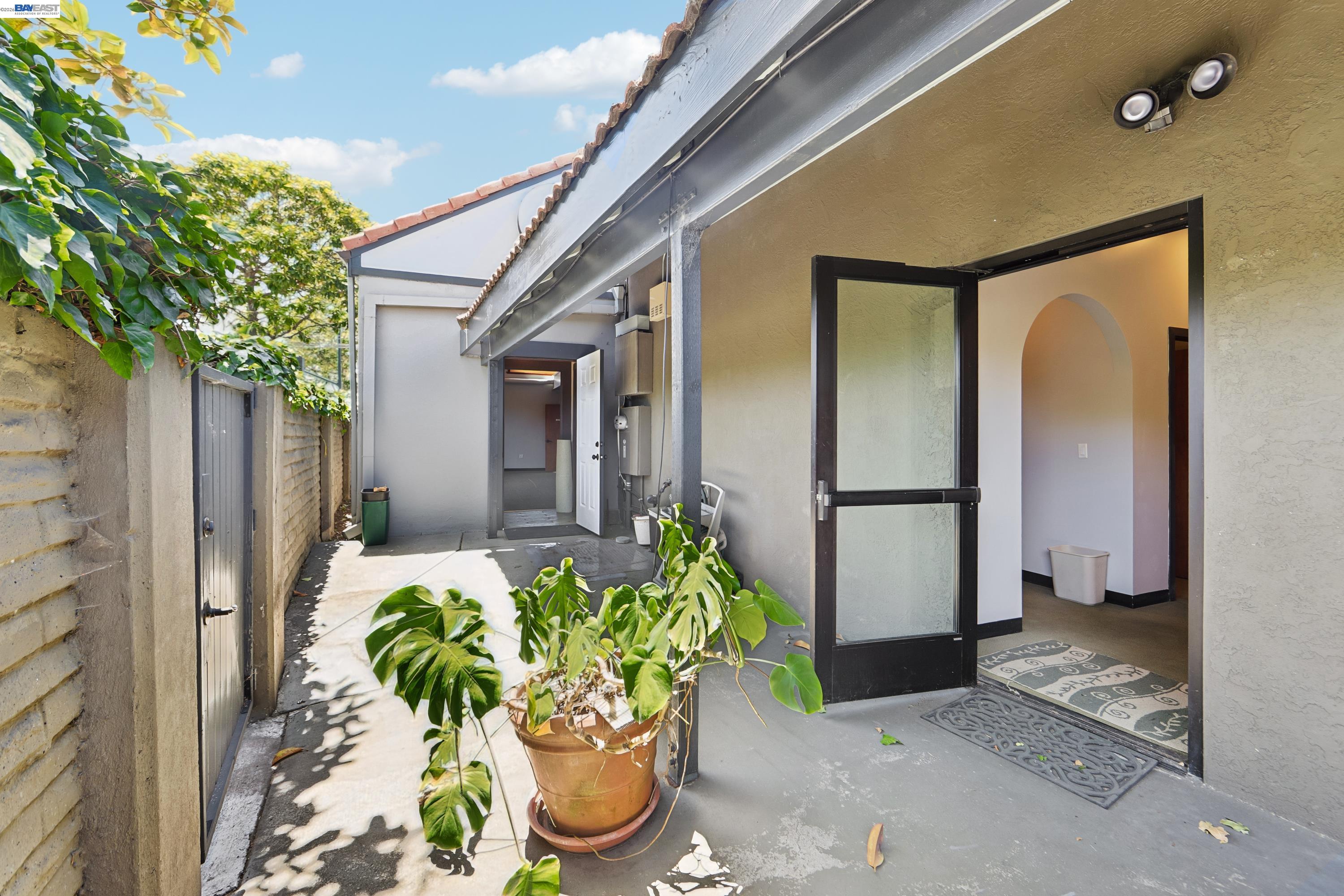 745 Buena Vista Avenue