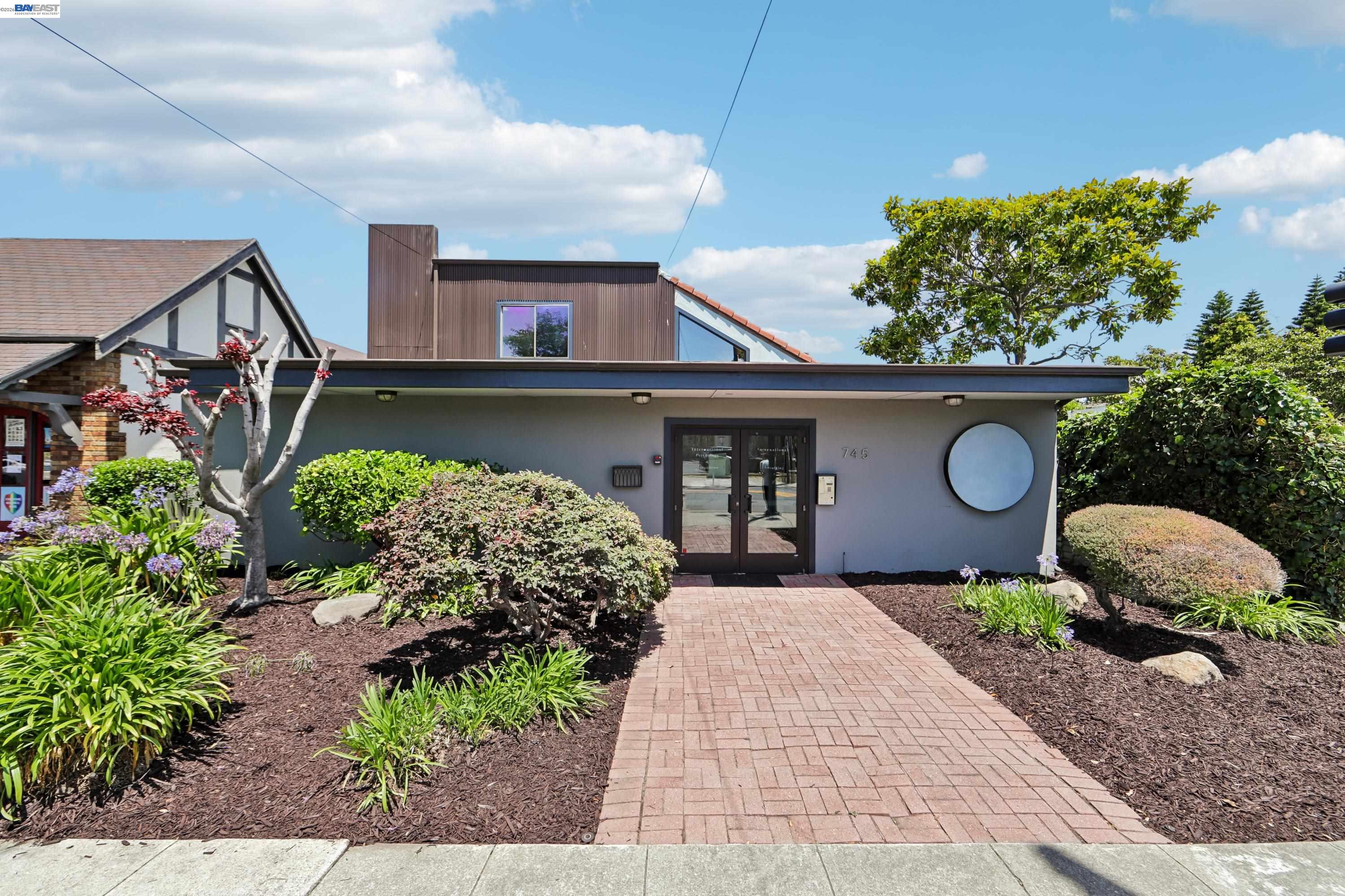 745 Buena Vista Avenue