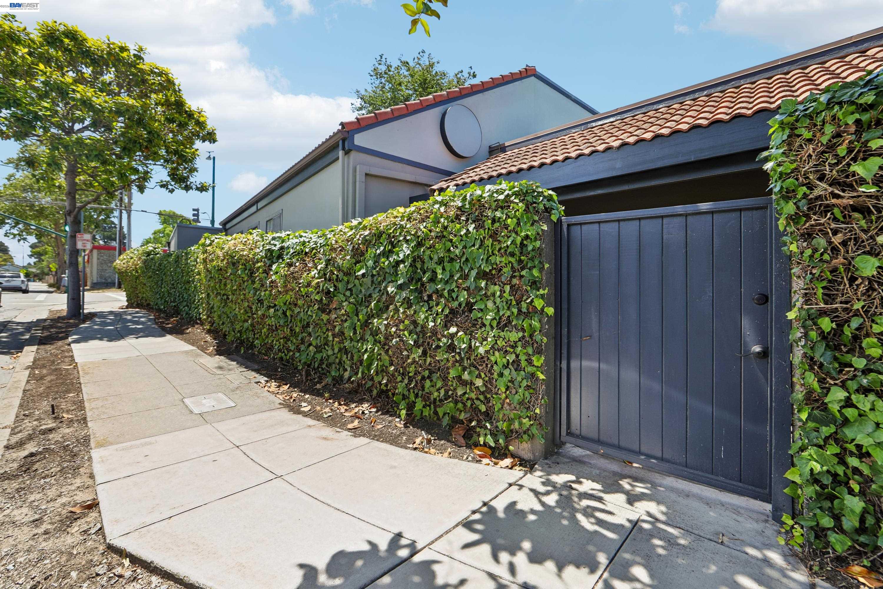 745 Buena Vista Avenue