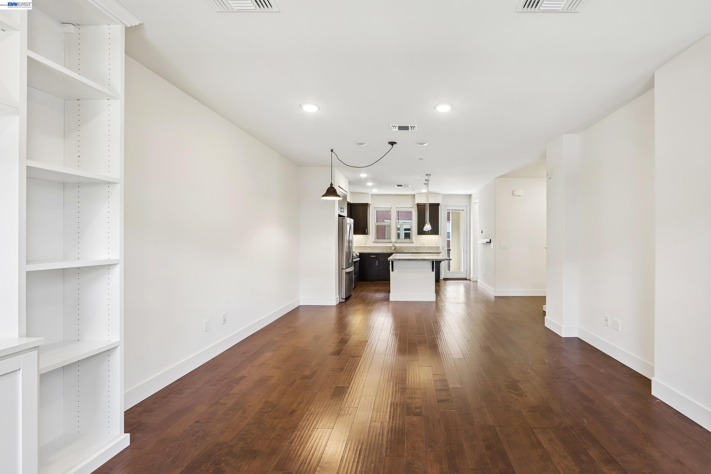 457 Diller Street