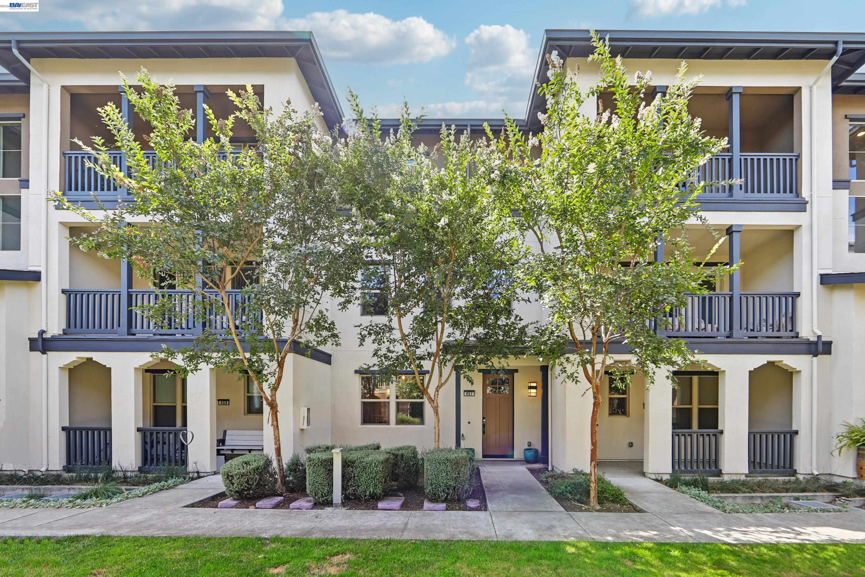 457 Diller Street