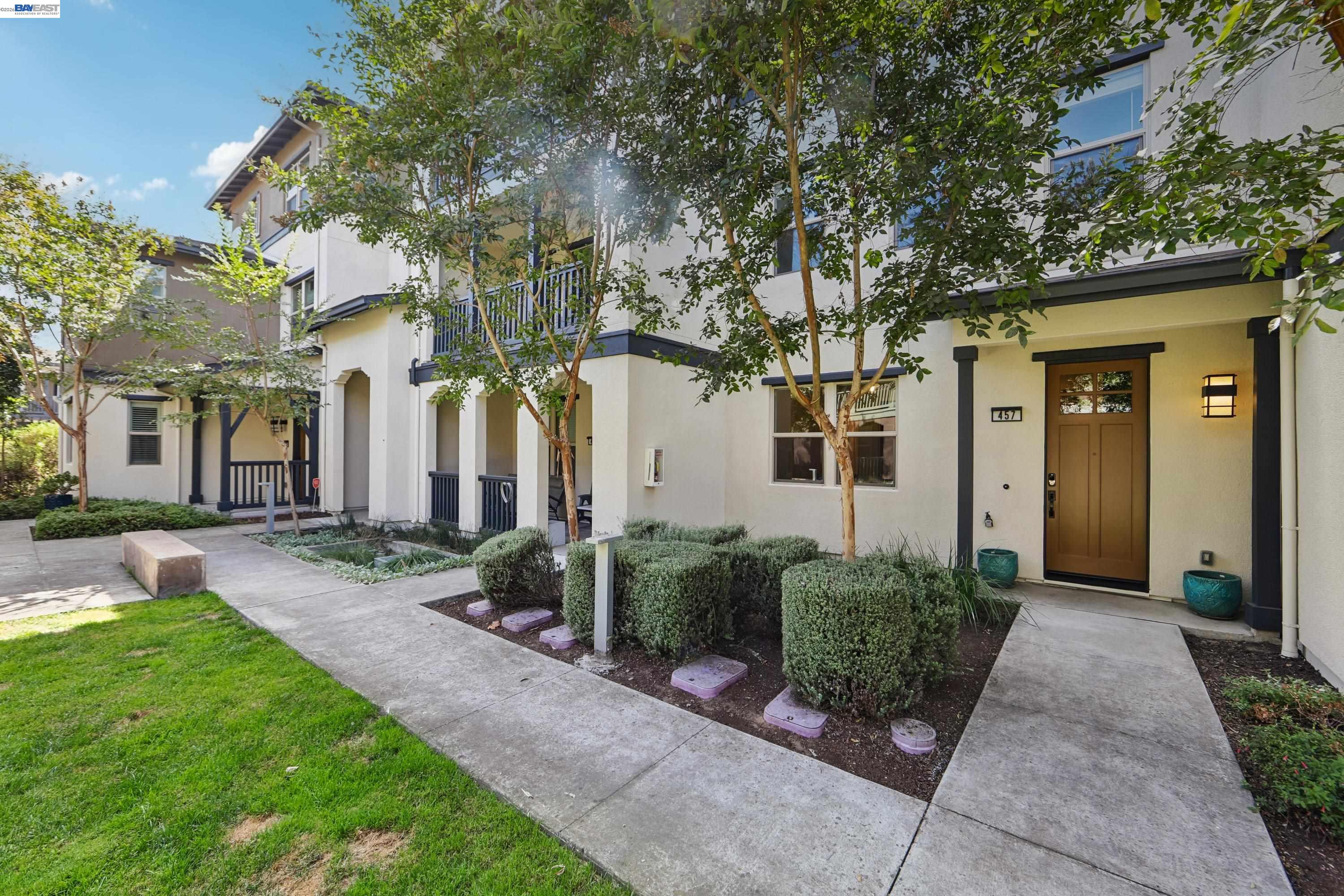457 Diller Street