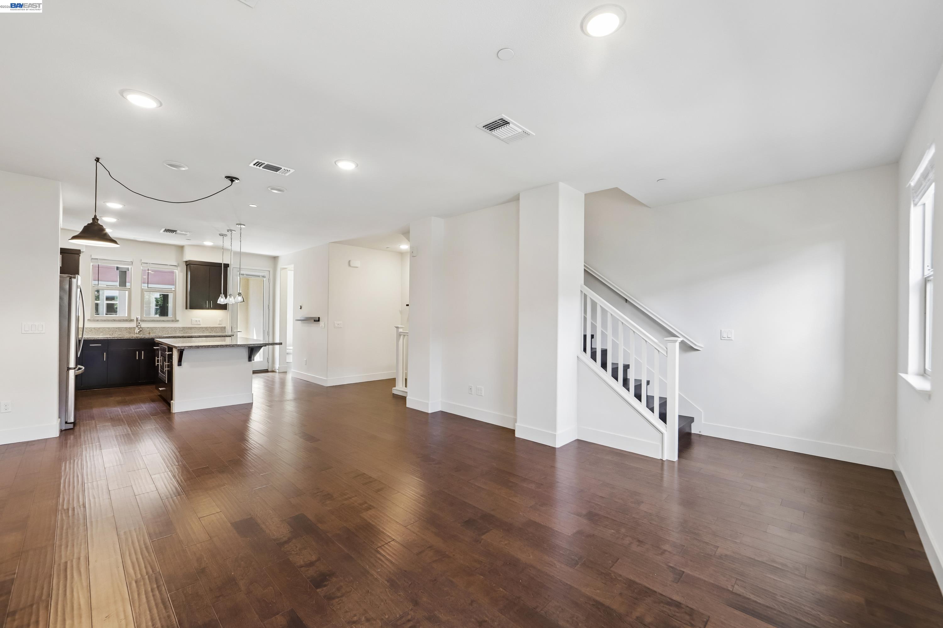 457 Diller Street