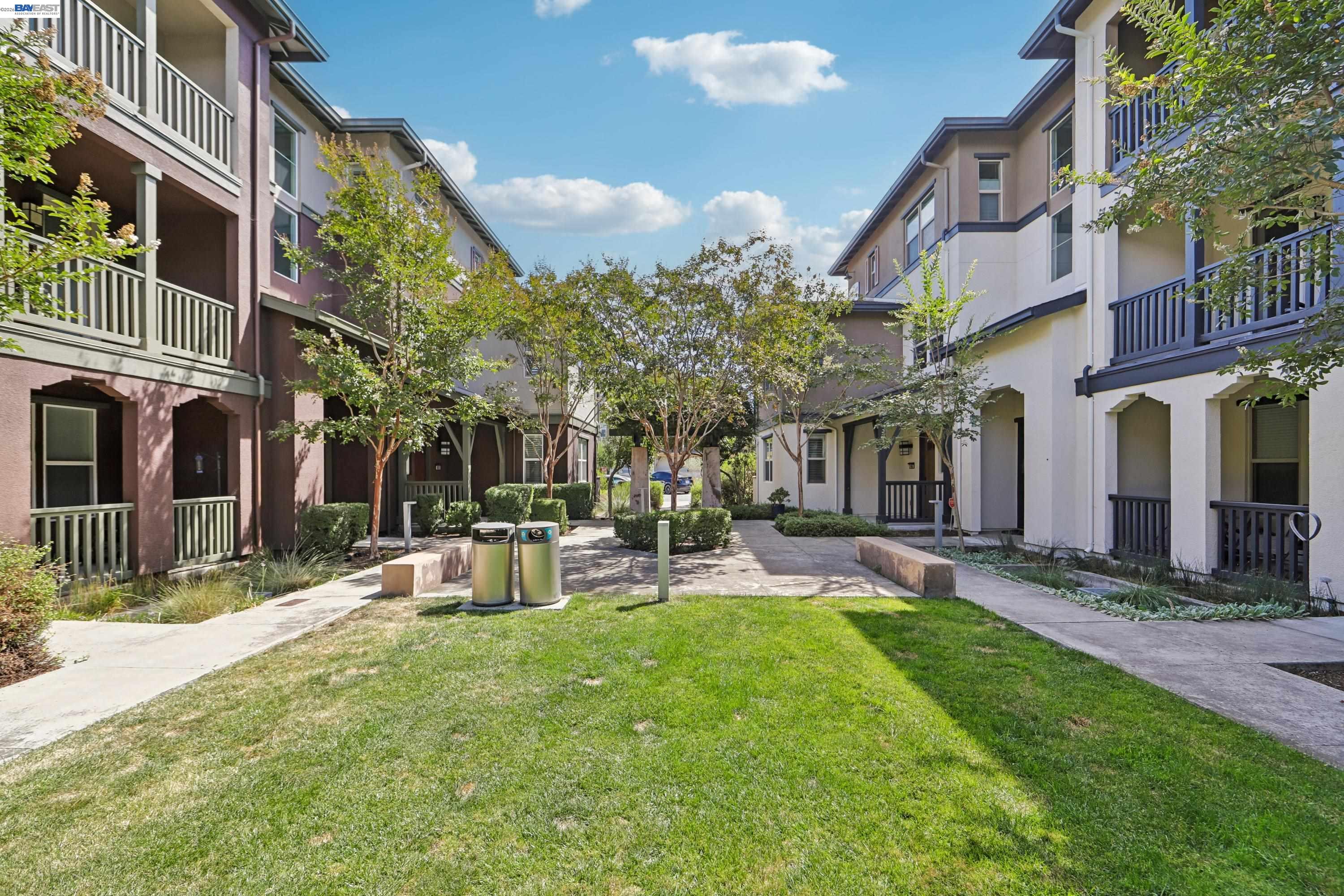 457 Diller Street
