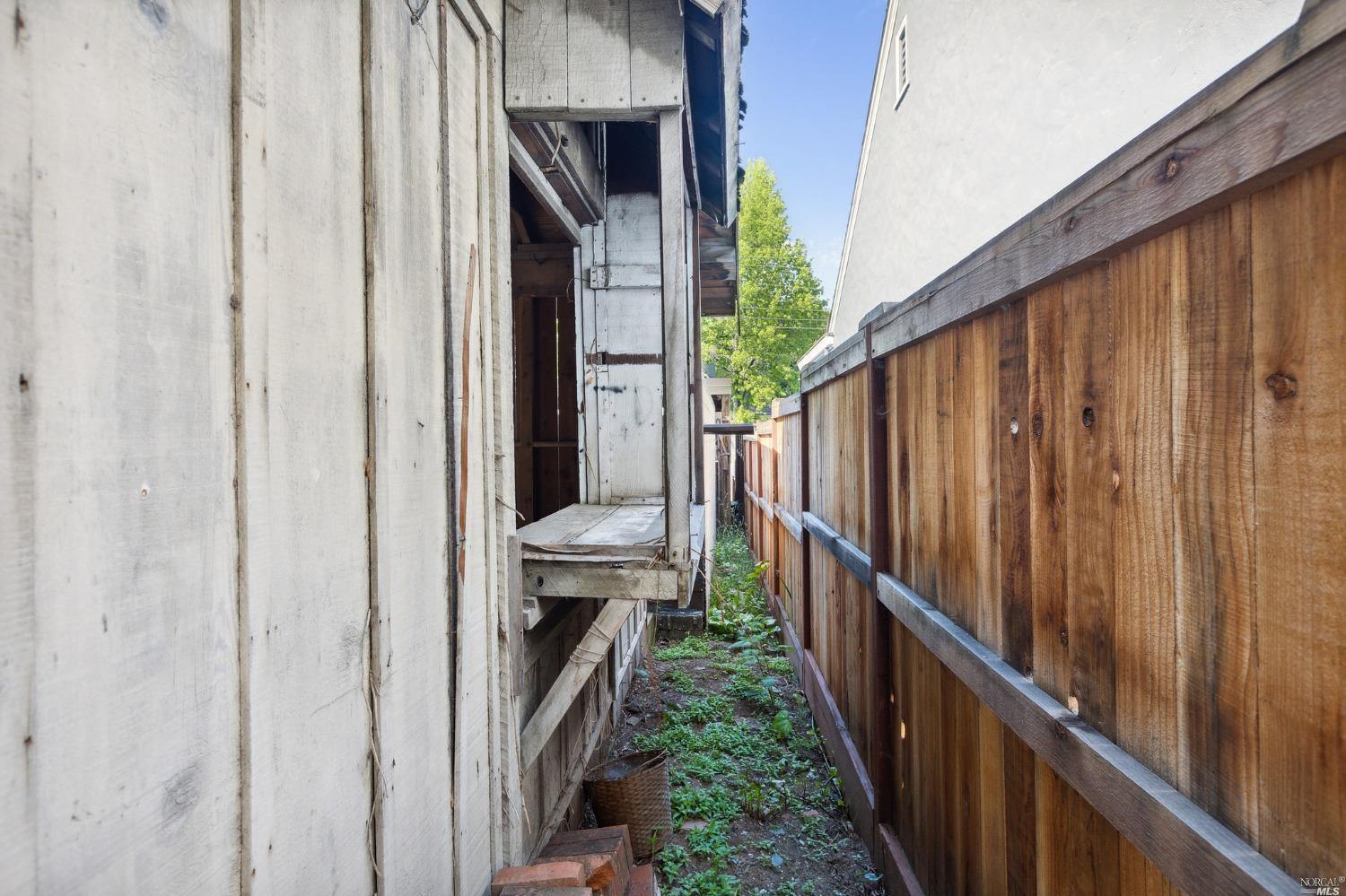 707 W D Street