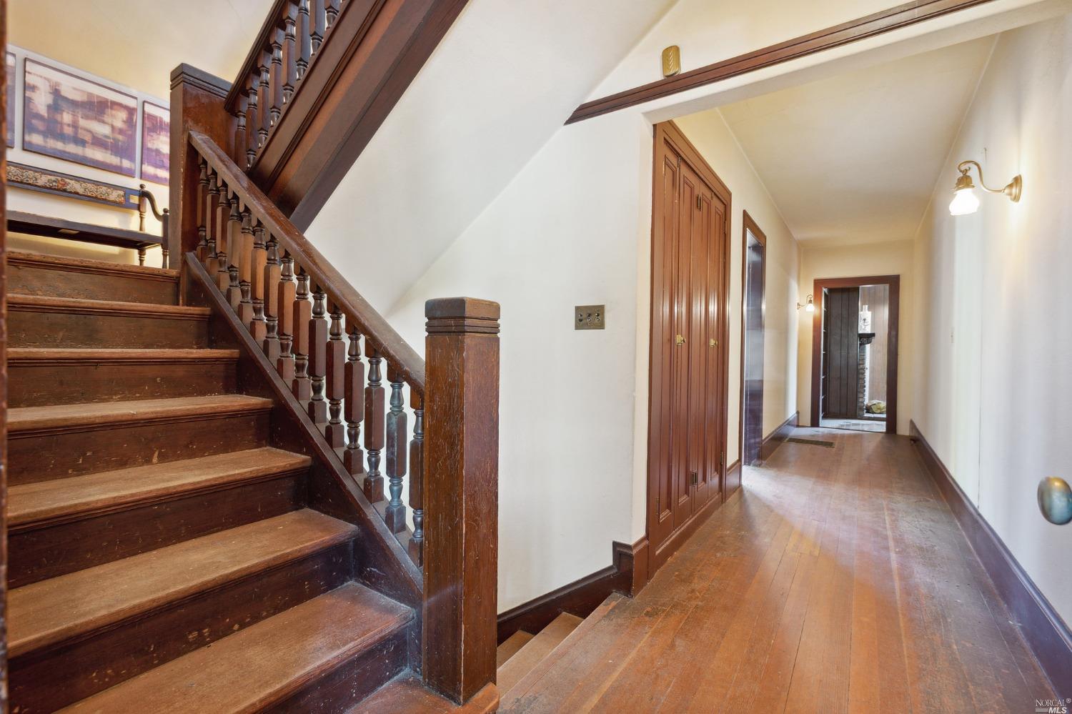 707 W D Street