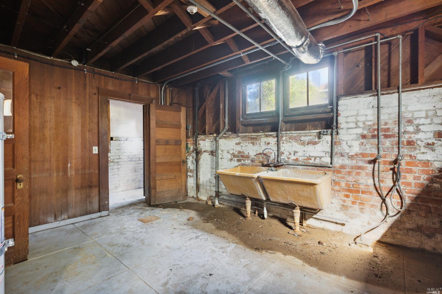 707 W D Street