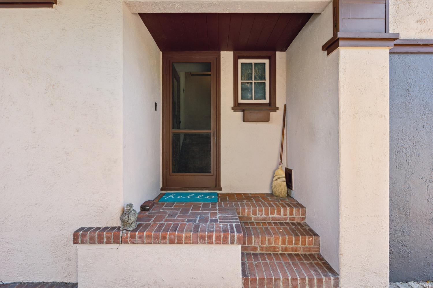 707 W D Street