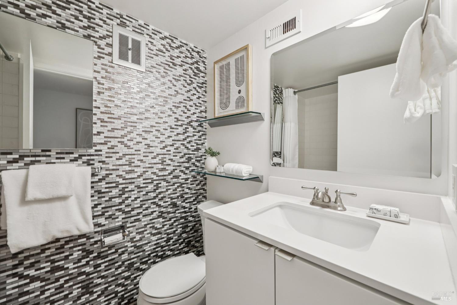 290 Via Casitas # 206