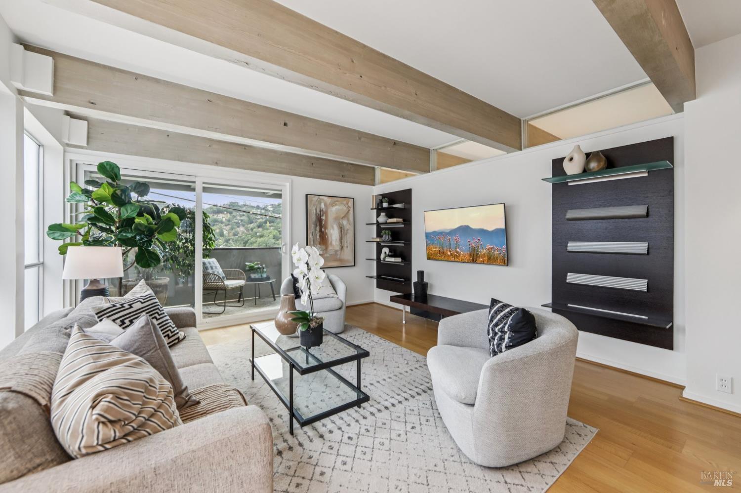 290 Via Casitas # 206