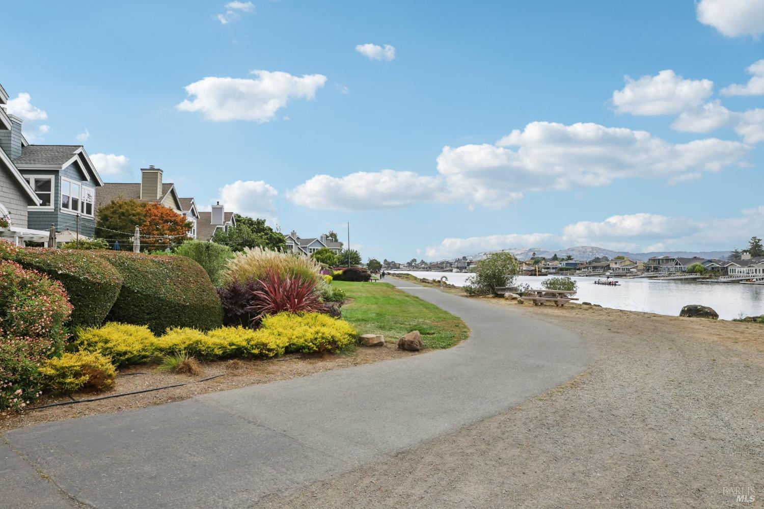 290 Via Casitas # 206