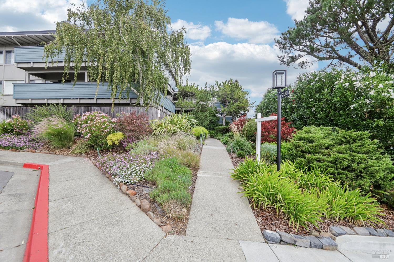 290 Via Casitas # 206