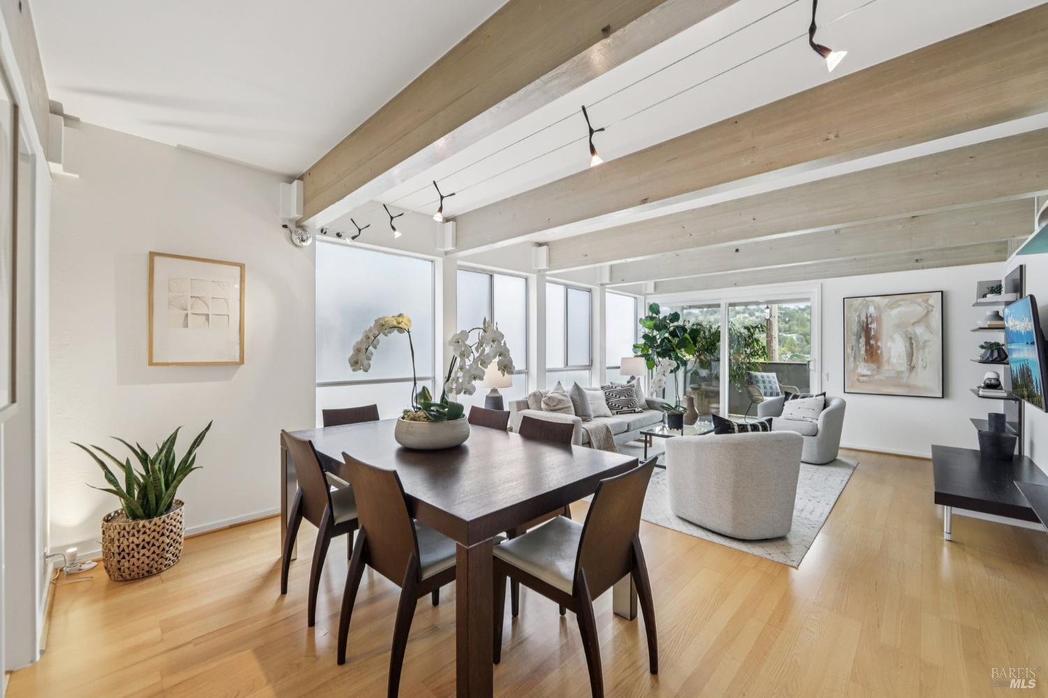 290 Via Casitas # 206