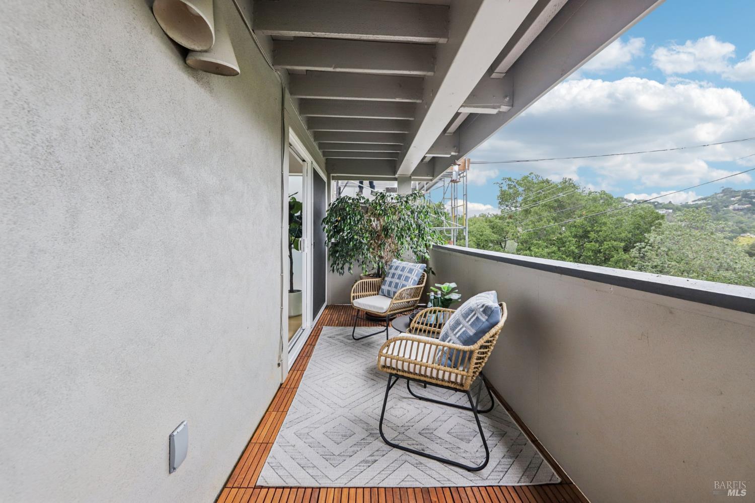 290 Via Casitas # 206