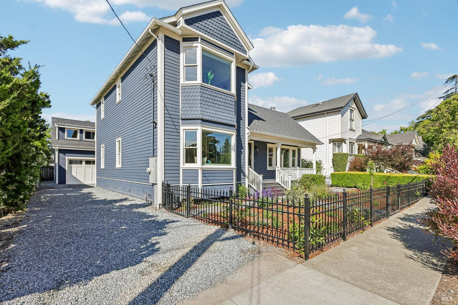 107 6th Street